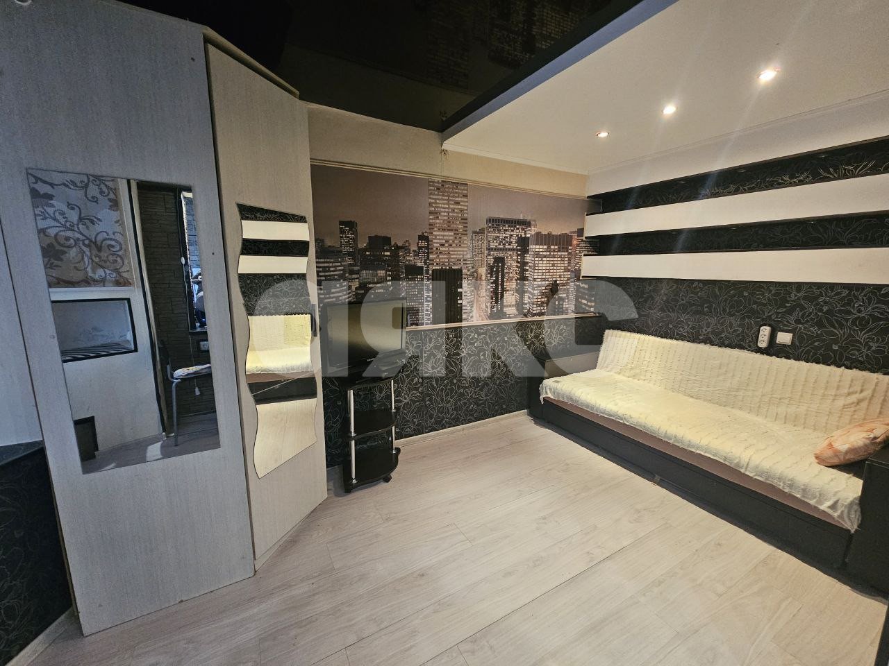 Фото №1: Студия 28 м² - Белоозёрский, мкр. 1-й, ул. 60 лет Октября, 11