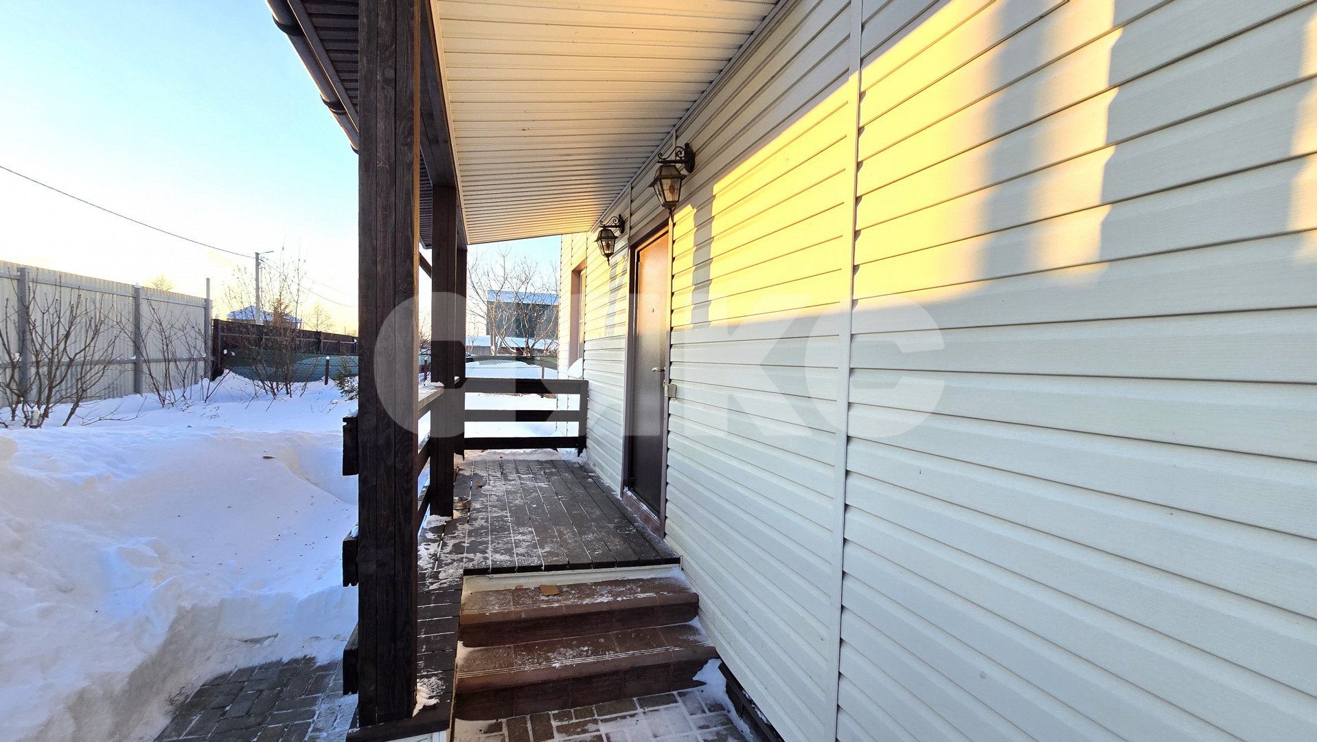 Фото №6: Дом 140 м² + 30 сот. - КП Золотая подкова, ул. Сиреневая